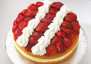 triple-strawberry-boston-cake