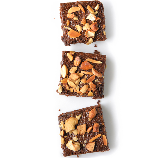 No-bake chocolate and nuts squares