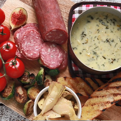 Spinash and artichoke cheese fondue