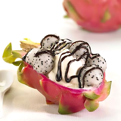 Pitaya (Dragon Fruit), Ice Cream and Chocolate Sauce