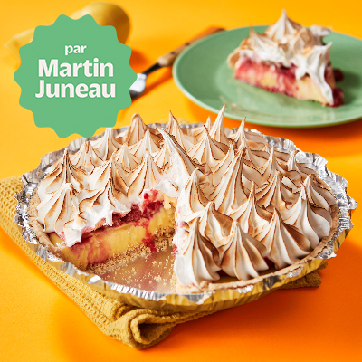 Lemon pie made with condensed milk, raspberries and Italian meringue