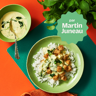 Tofu croustillant au cari, tombée de roquette à la crème fraîche et riz basmati